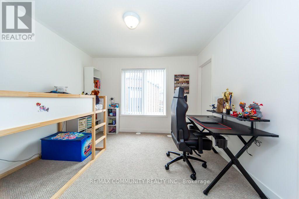 103 - 1525 Kingston Road Property Photo 17