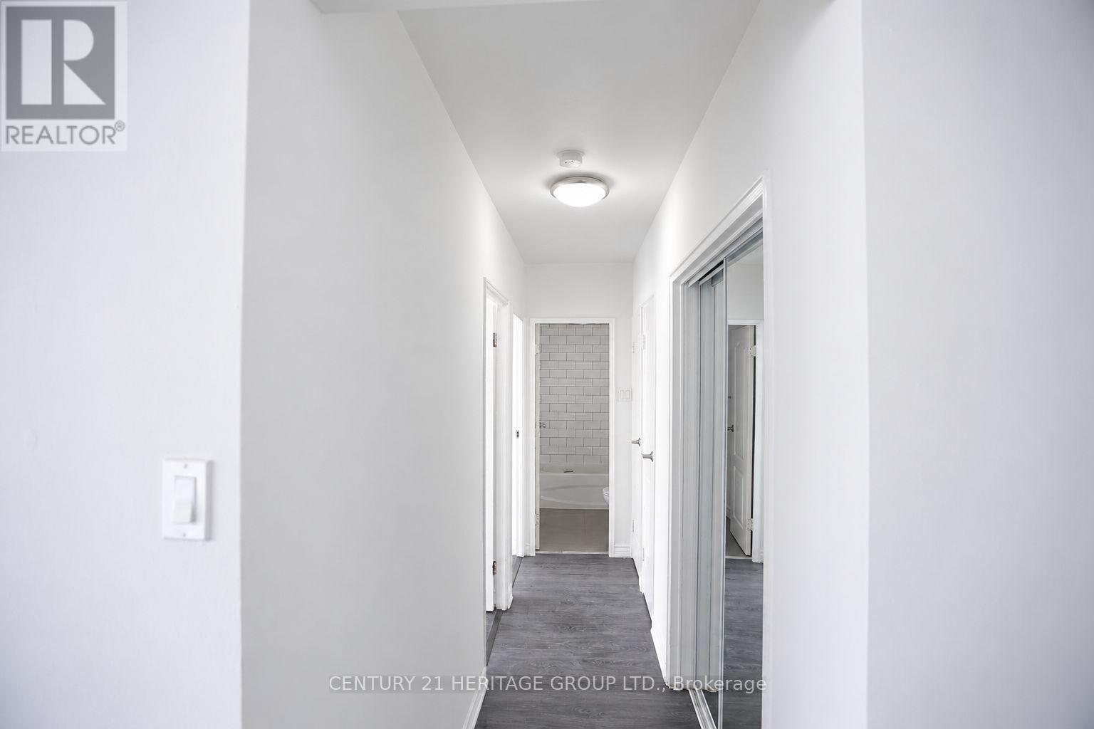 211 - 3101 Eglinton Avenue E Property Photo 10