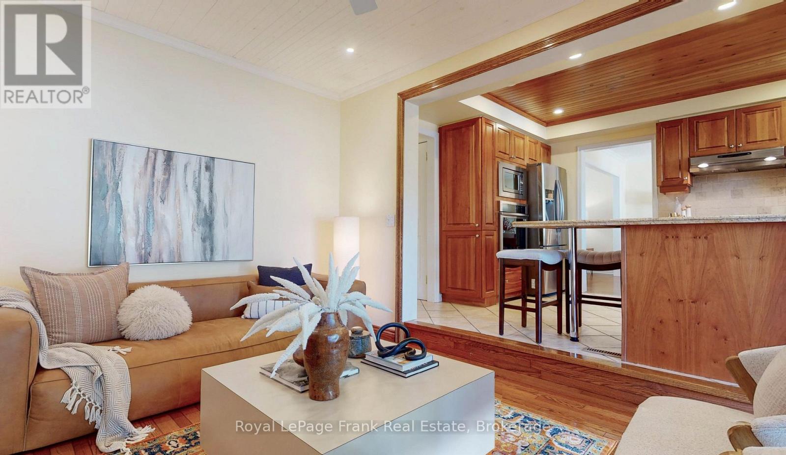 204 St John Street E Property Photo 13