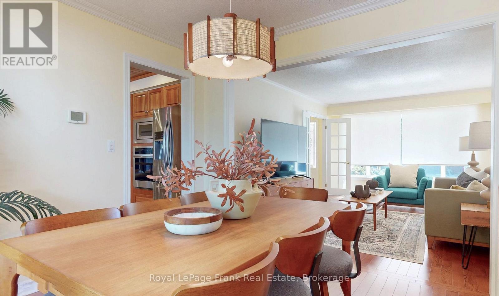 204 St John Street E Property Photo 23