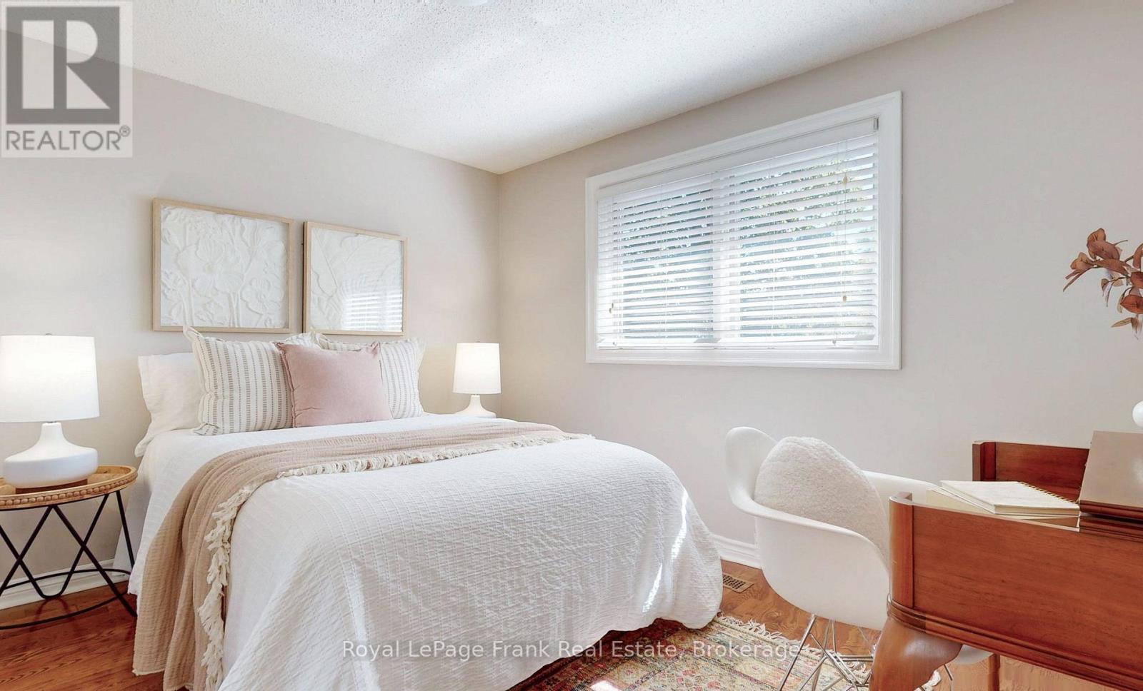 204 St John Street E Property Photo 32