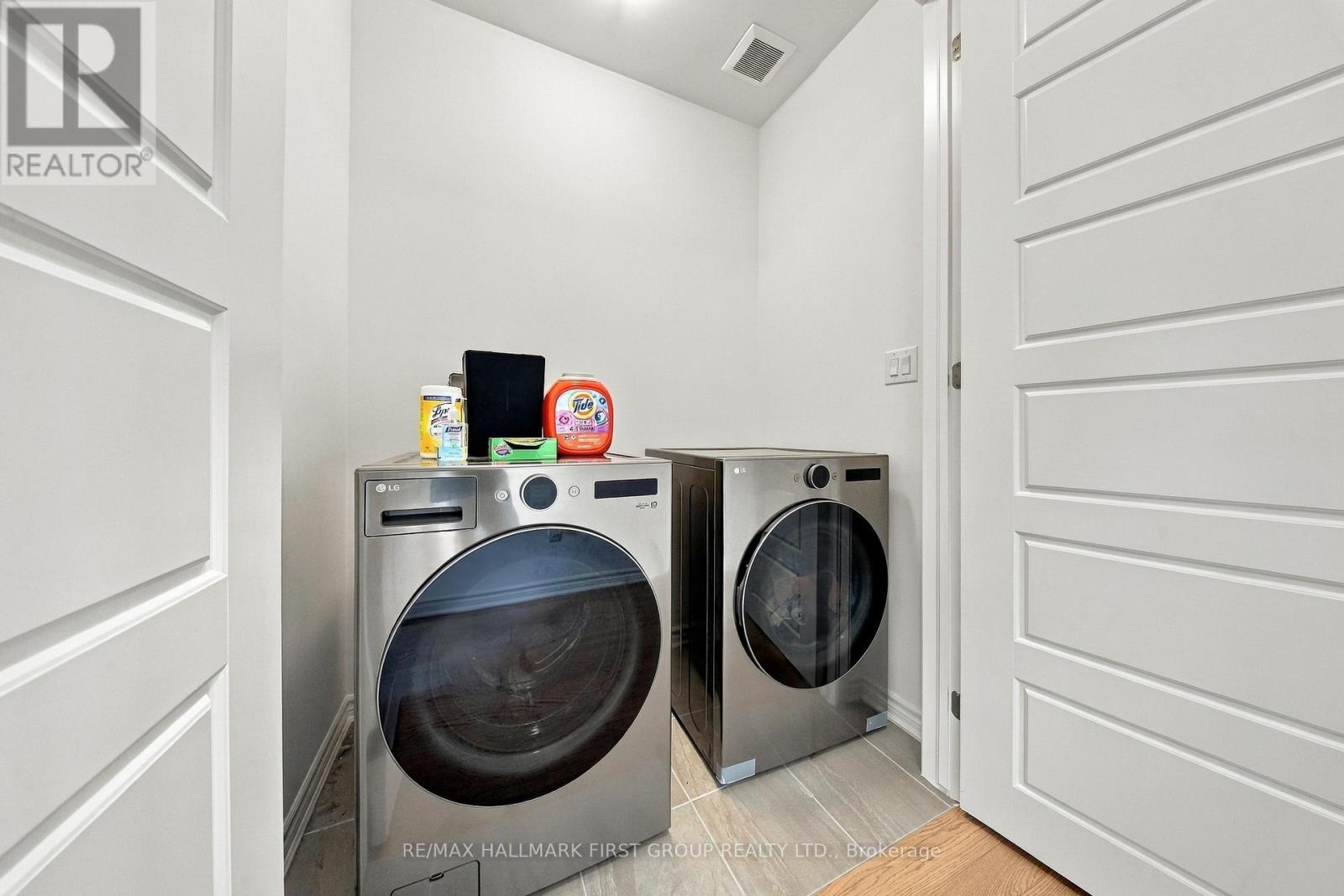 3302 Marchington Square Property Photo 25