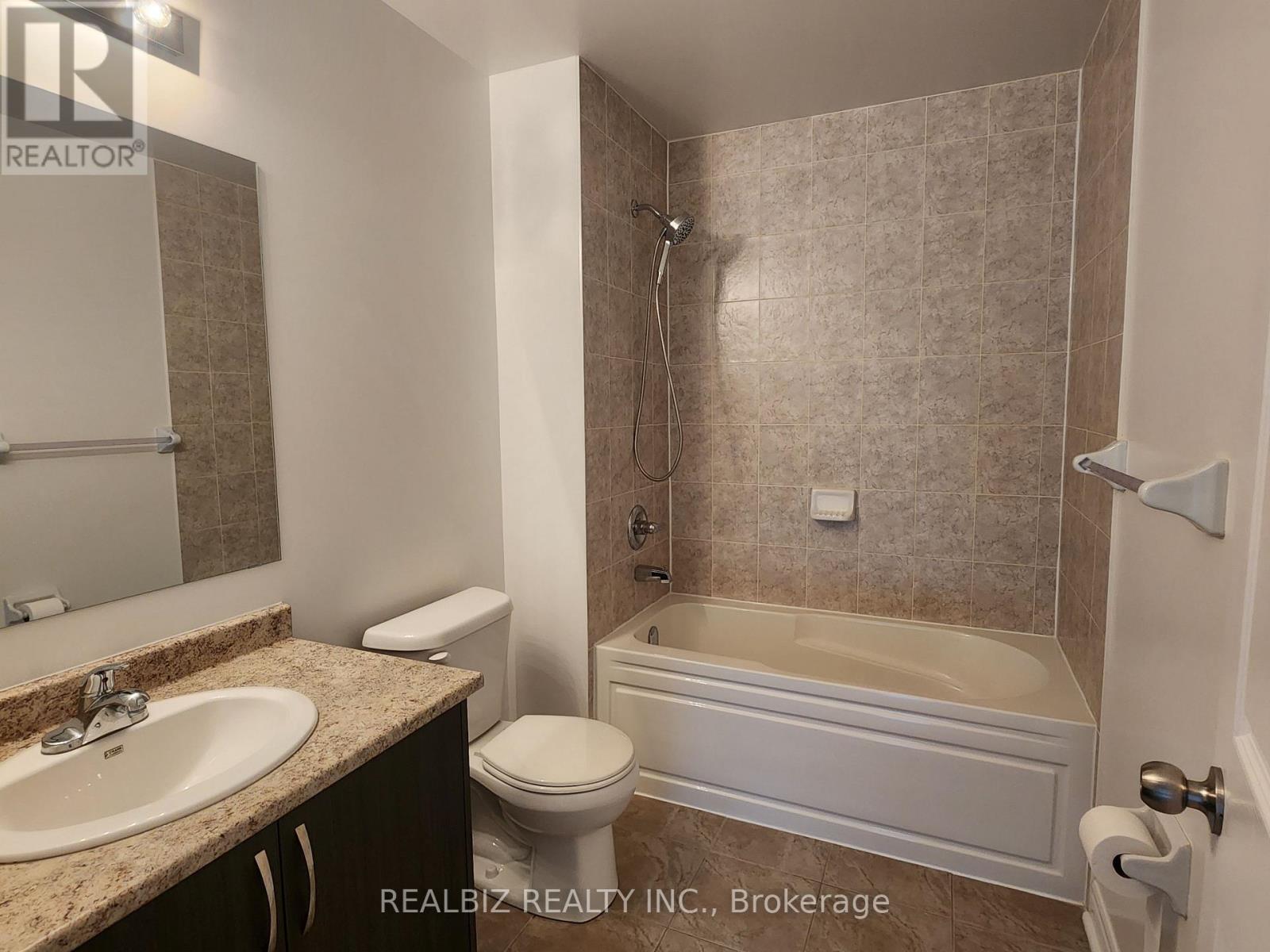 27 - 15 Eaton Park Lane Property Photo 11
