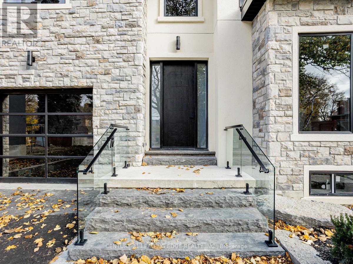19 Donalda Crescent Property Photo 3