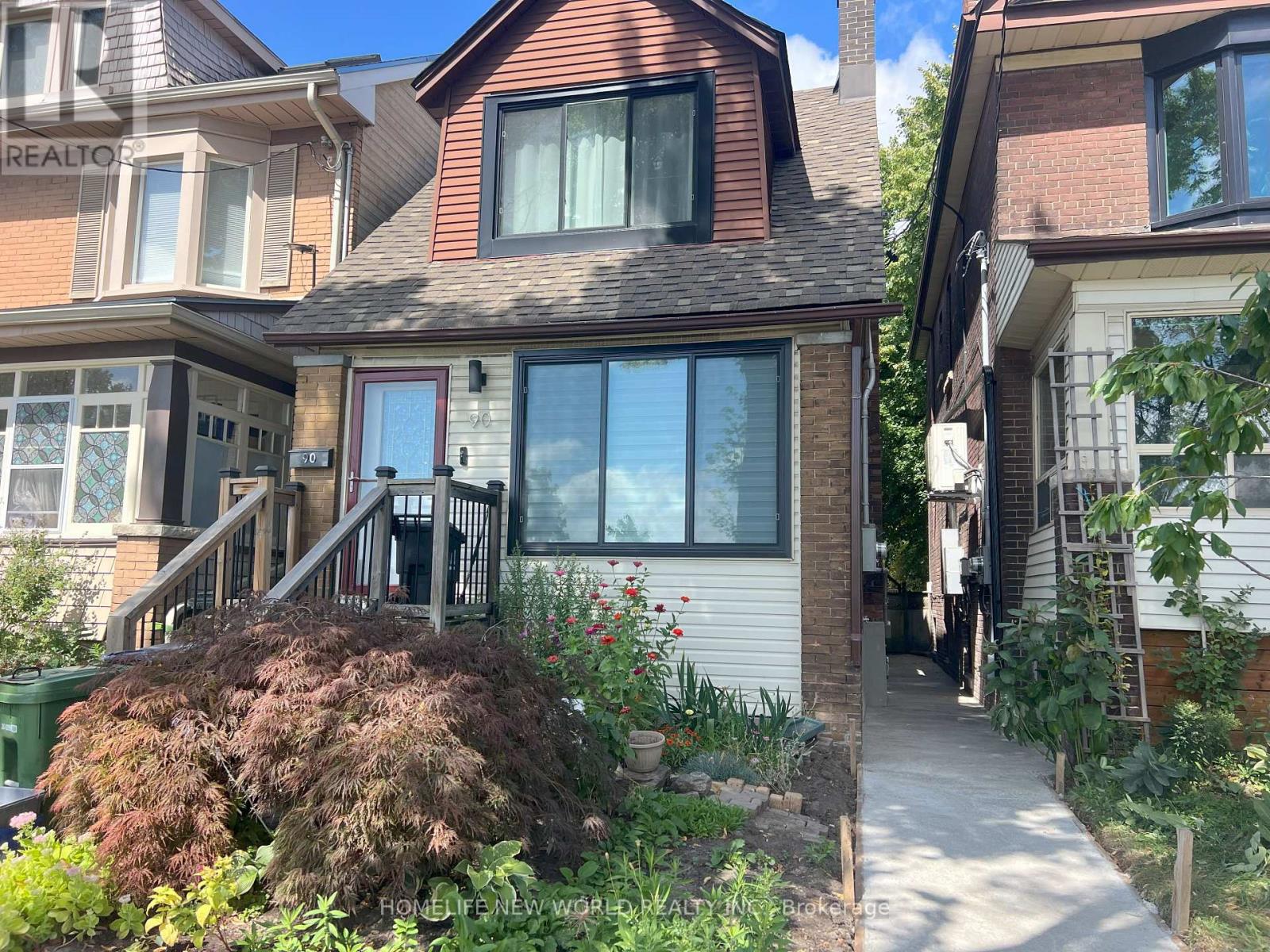 LOWER - 90 OAKVALE AVENUE Property Photo 1