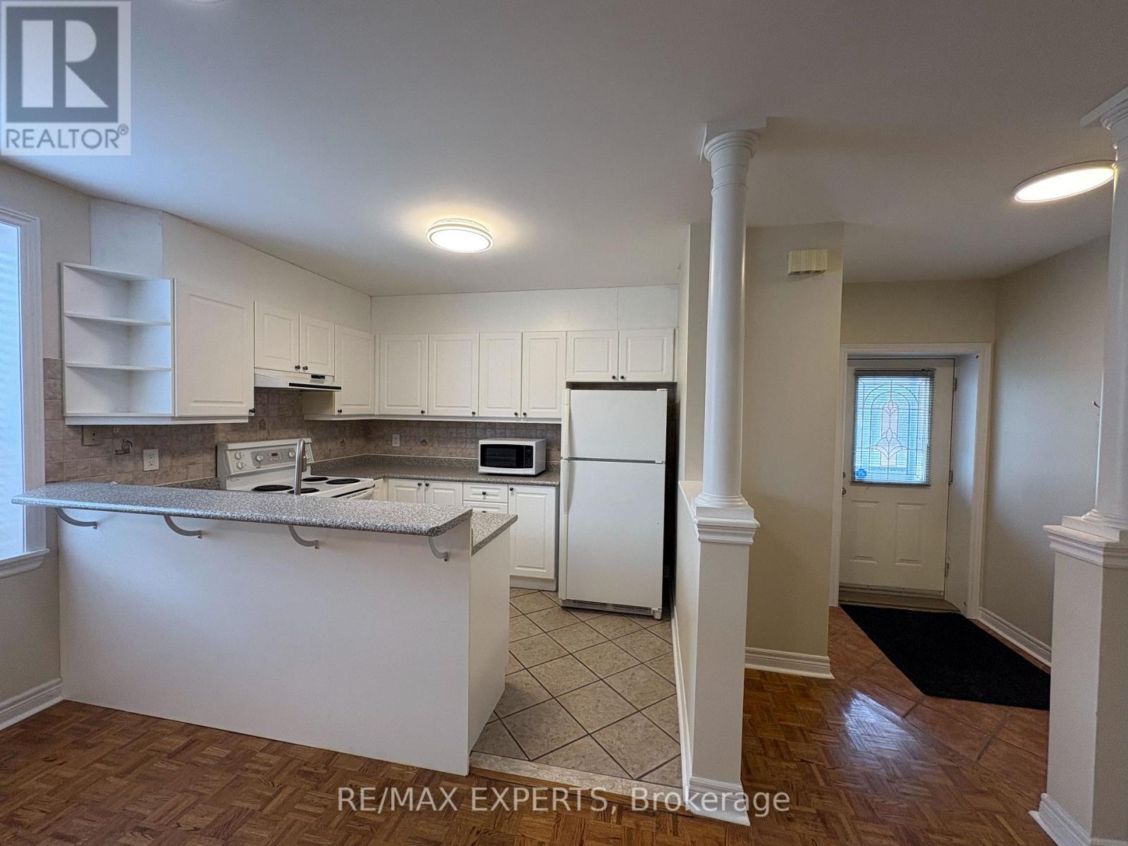 Unit D - 287 Sammon Avenue Property Photo 5