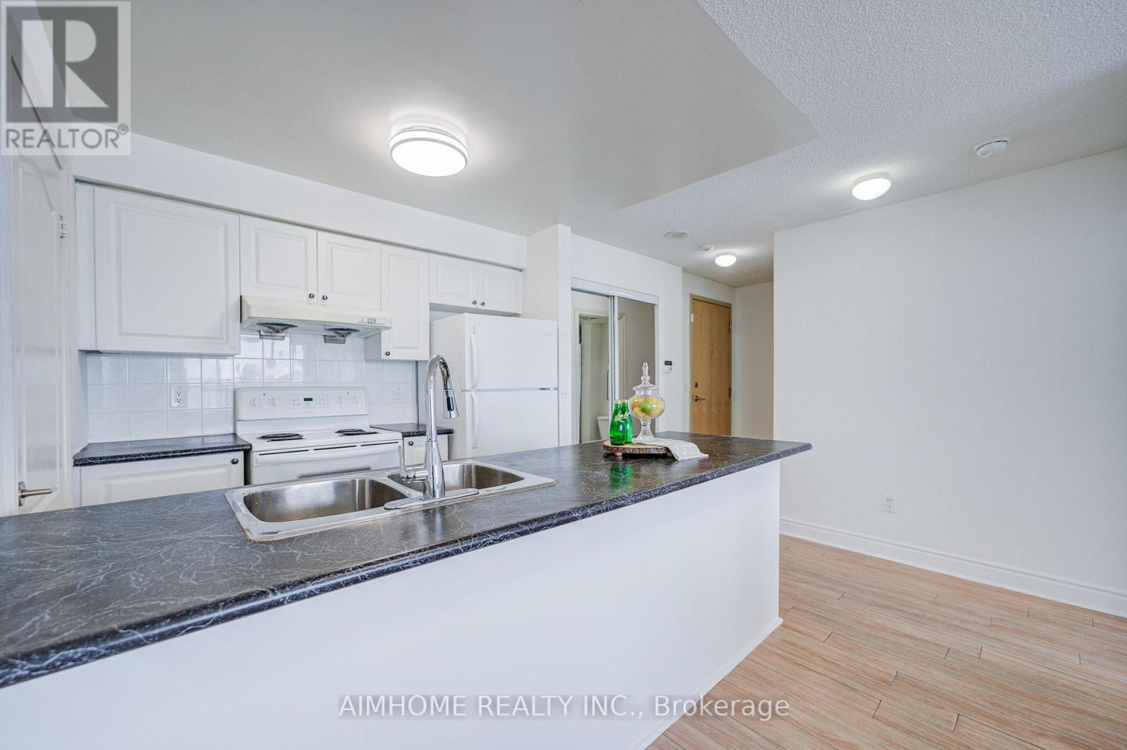 1107 - 60 Brian Harrison Way Property Photo 10