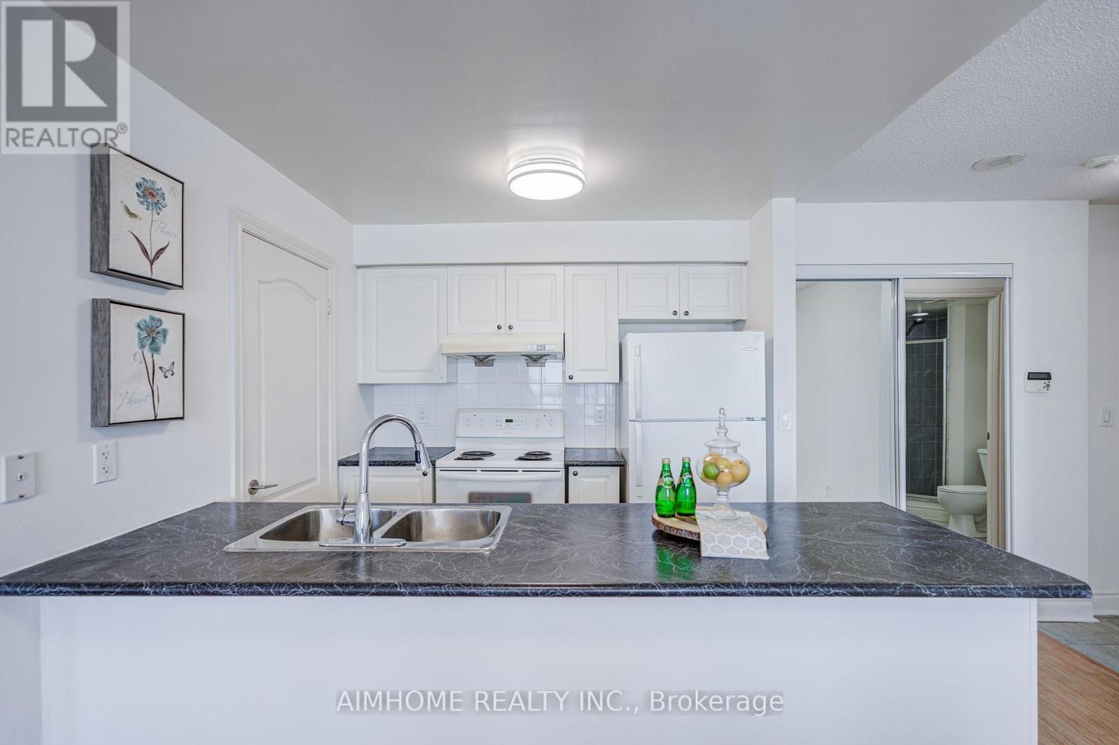 1107 - 60 Brian Harrison Way Property Photo 11