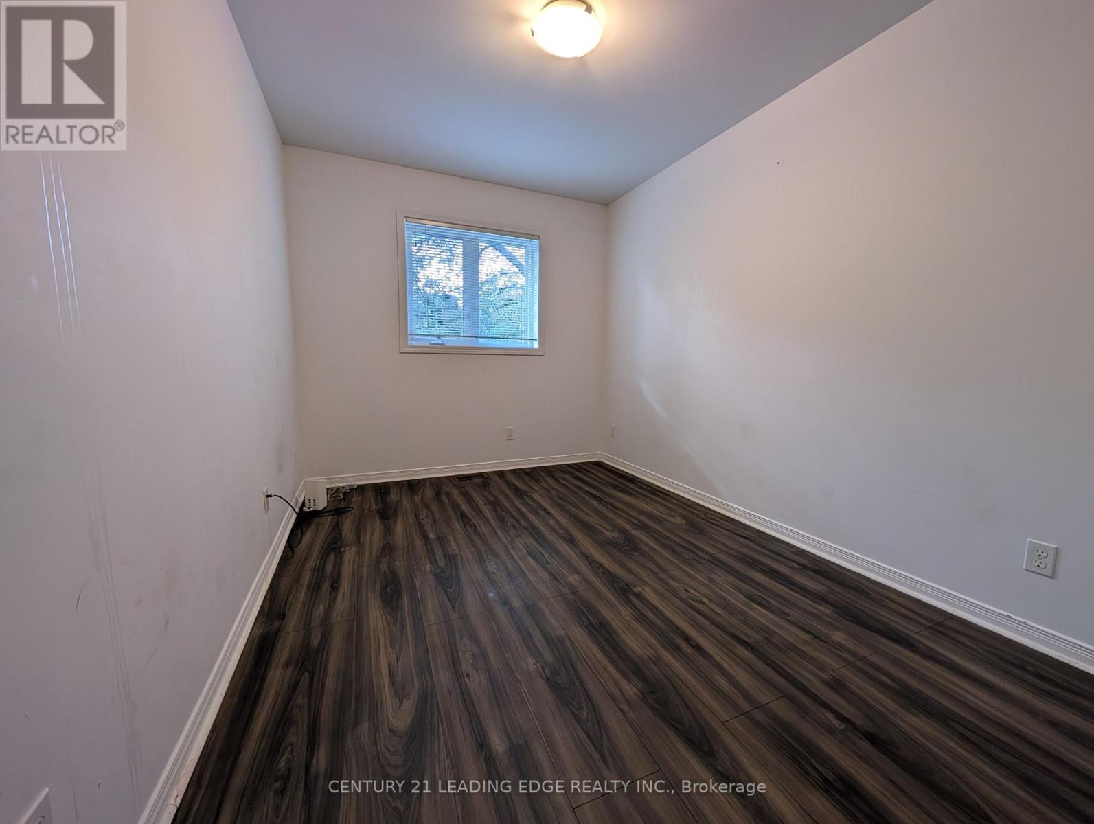 3 - 736 Kingston Road Property Photo 7
