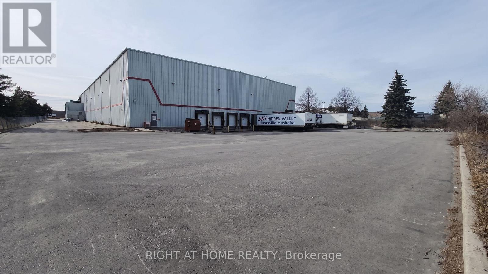 61 Maybrook Drive Property Photo 8