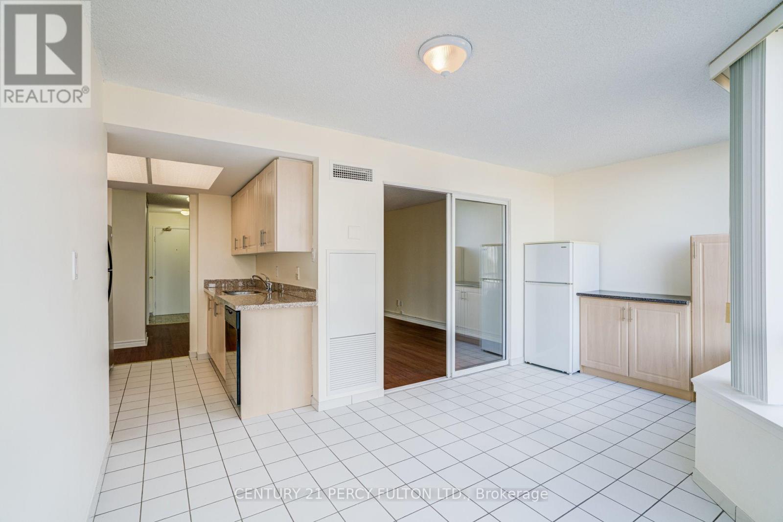 504 - 11753 Sheppard Avenue E Property Photo 9