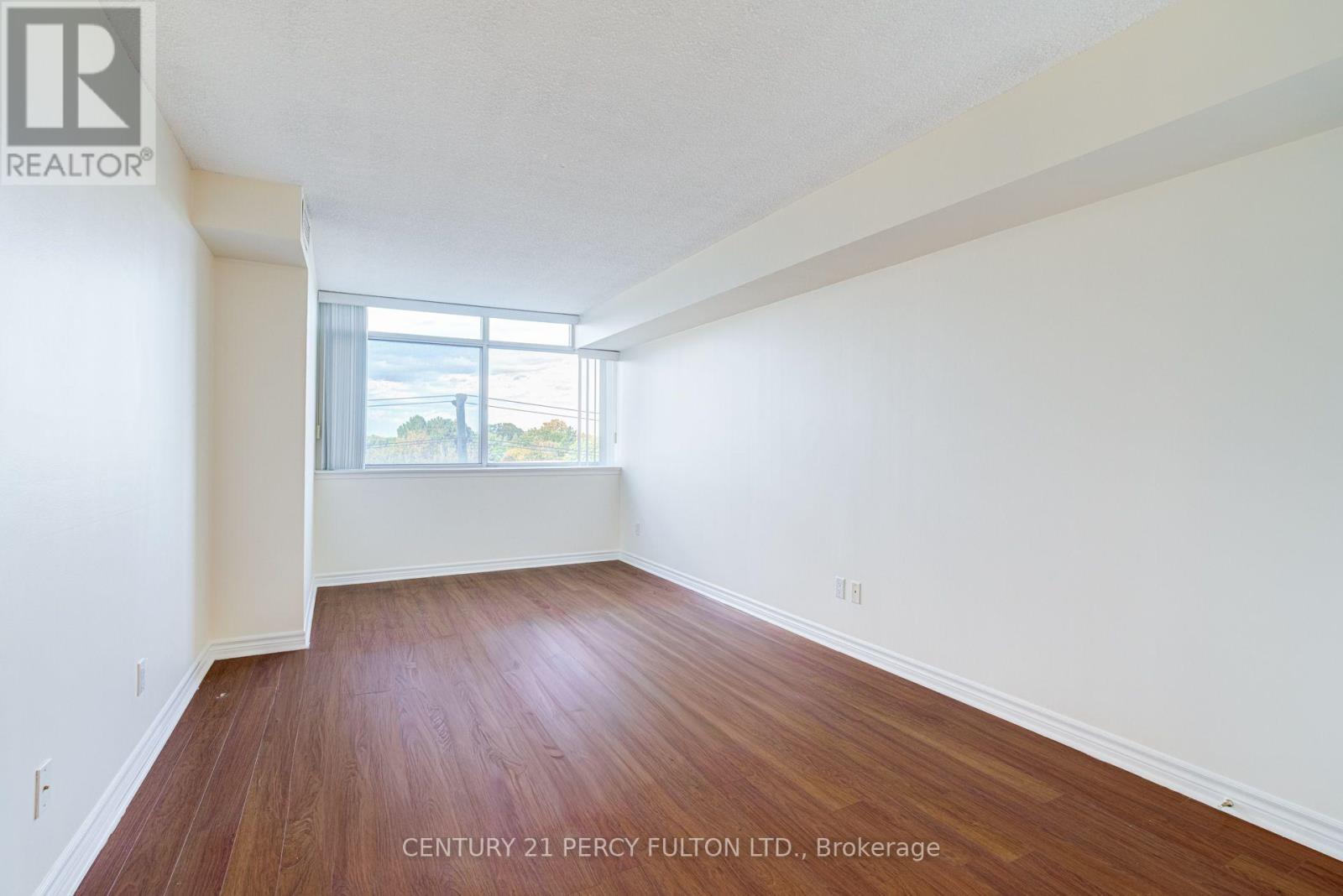 504 - 11753 Sheppard Avenue E Property Photo 17