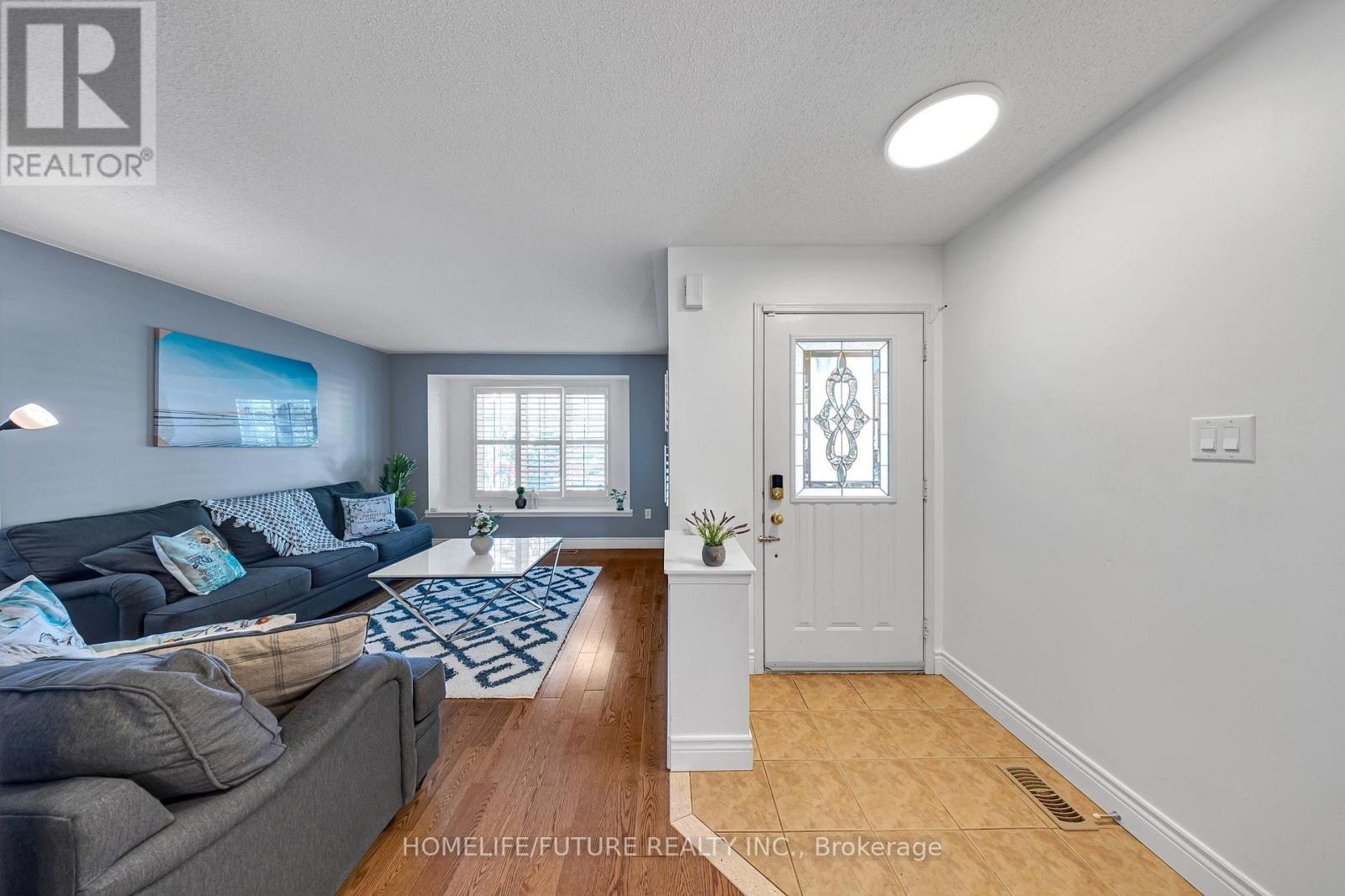 17 Grainger Crescent Property Photo 2
