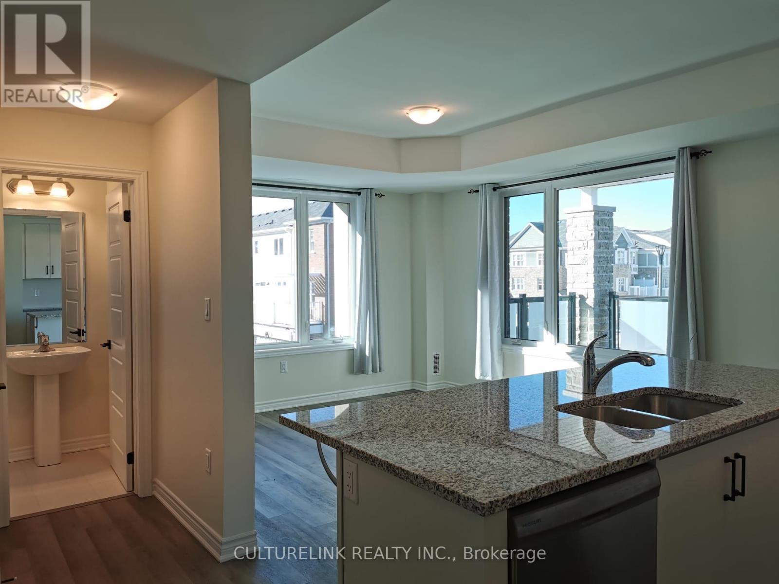 302 - 1034 Reflection Place Property Photo 6