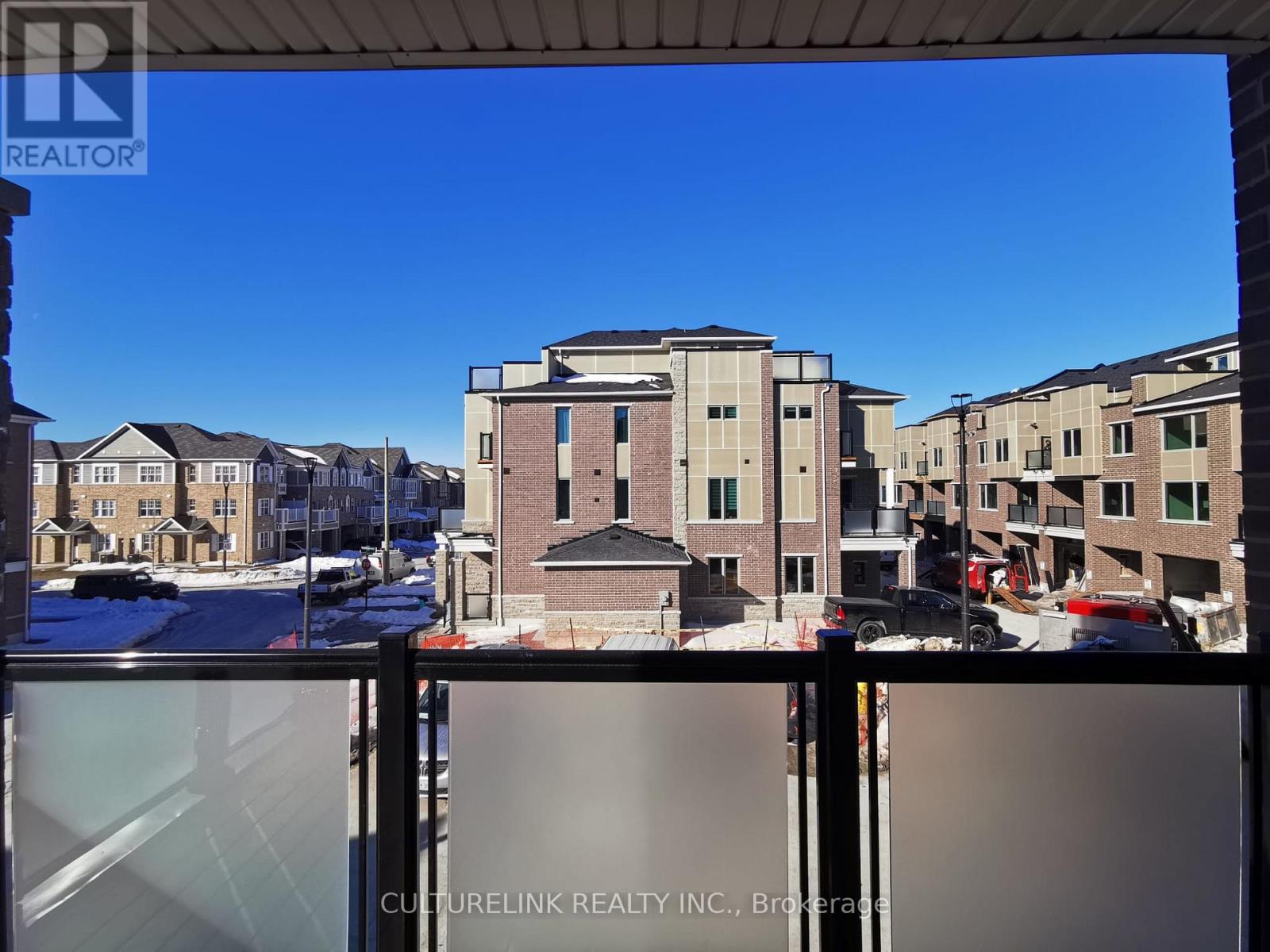 302 - 1034 Reflection Place Property Photo 17