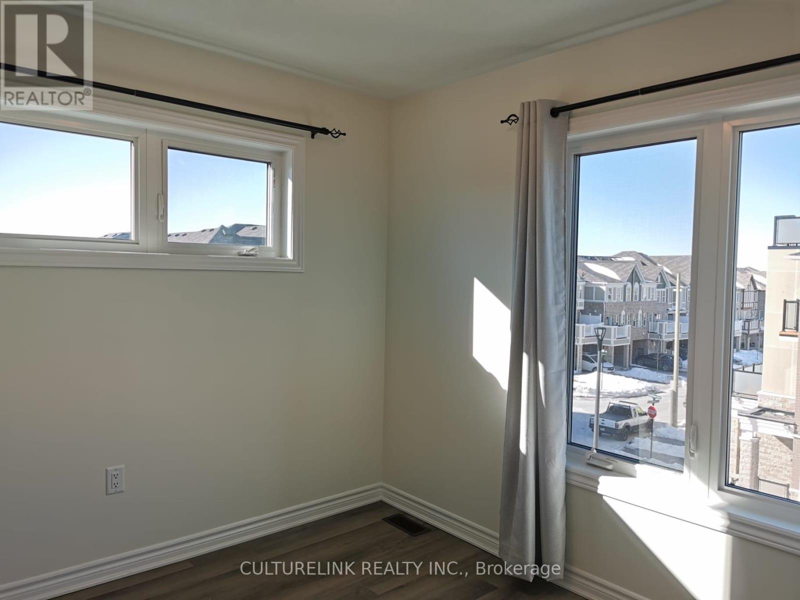 302 - 1034 Reflection Place Property Photo 22