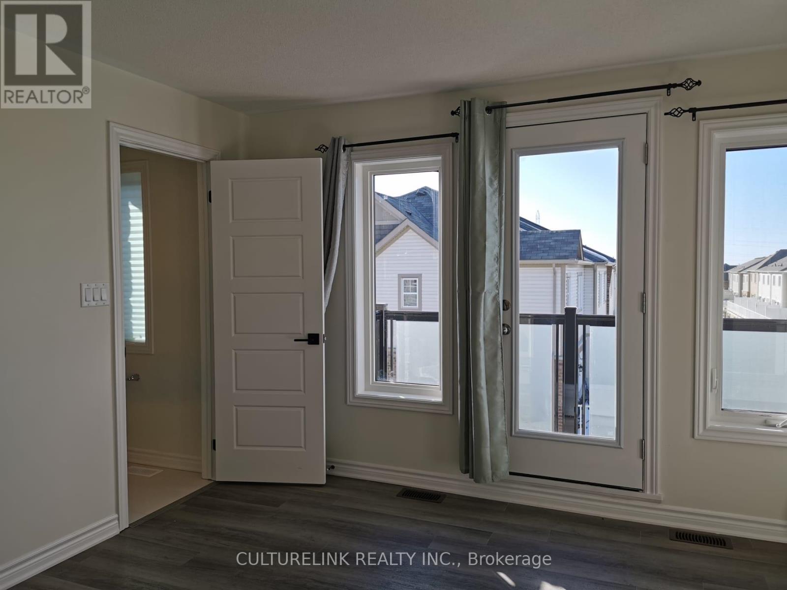 302 - 1034 Reflection Place Property Photo 26