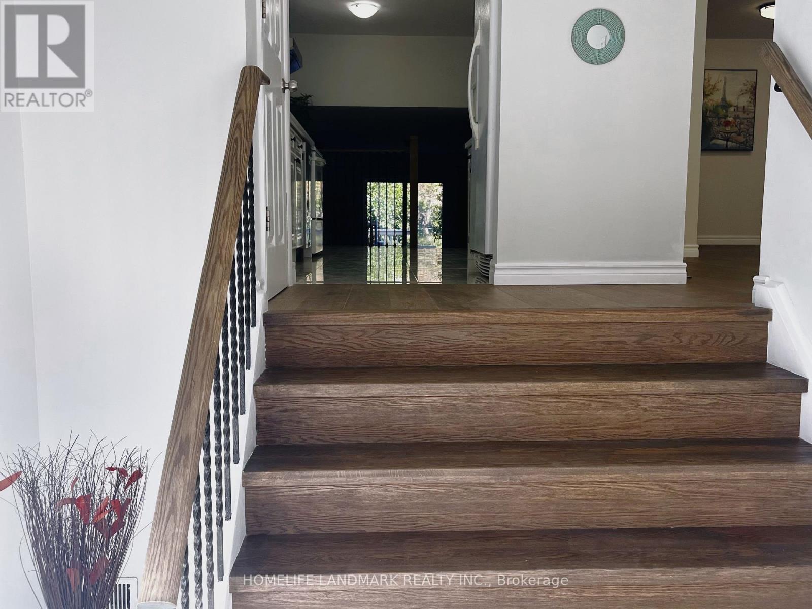 6 Snowhill Crescent Property Photo 3