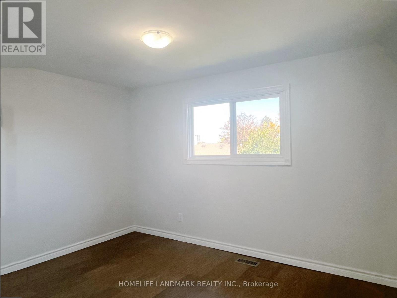 6 Snowhill Crescent Property Photo 12