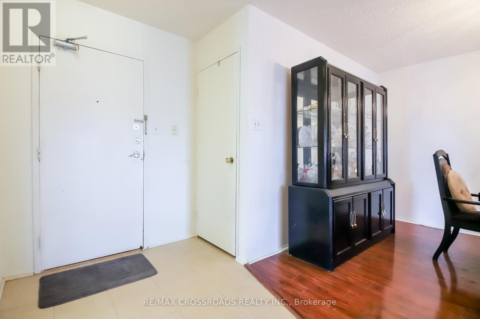 606 - 3151 Bridletowne Circle Property Photo 7