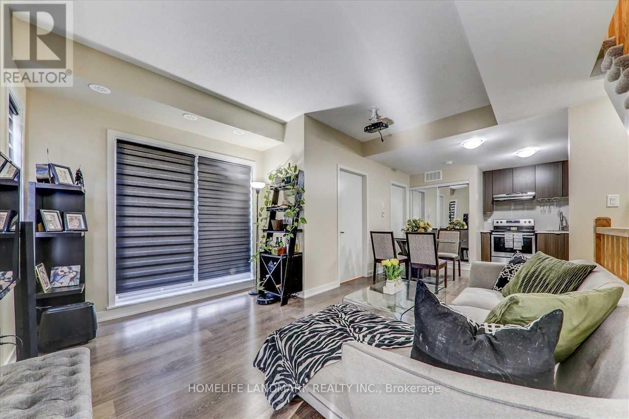 15 - 70 Orchid Place Drive Property Photo 6