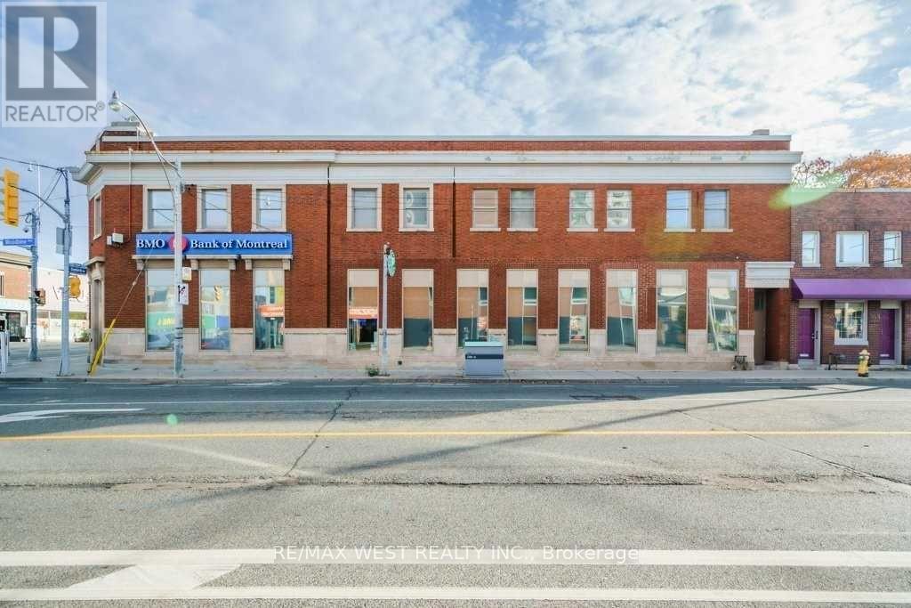 202 - 2083 Danforth Avenue Property Photo 13