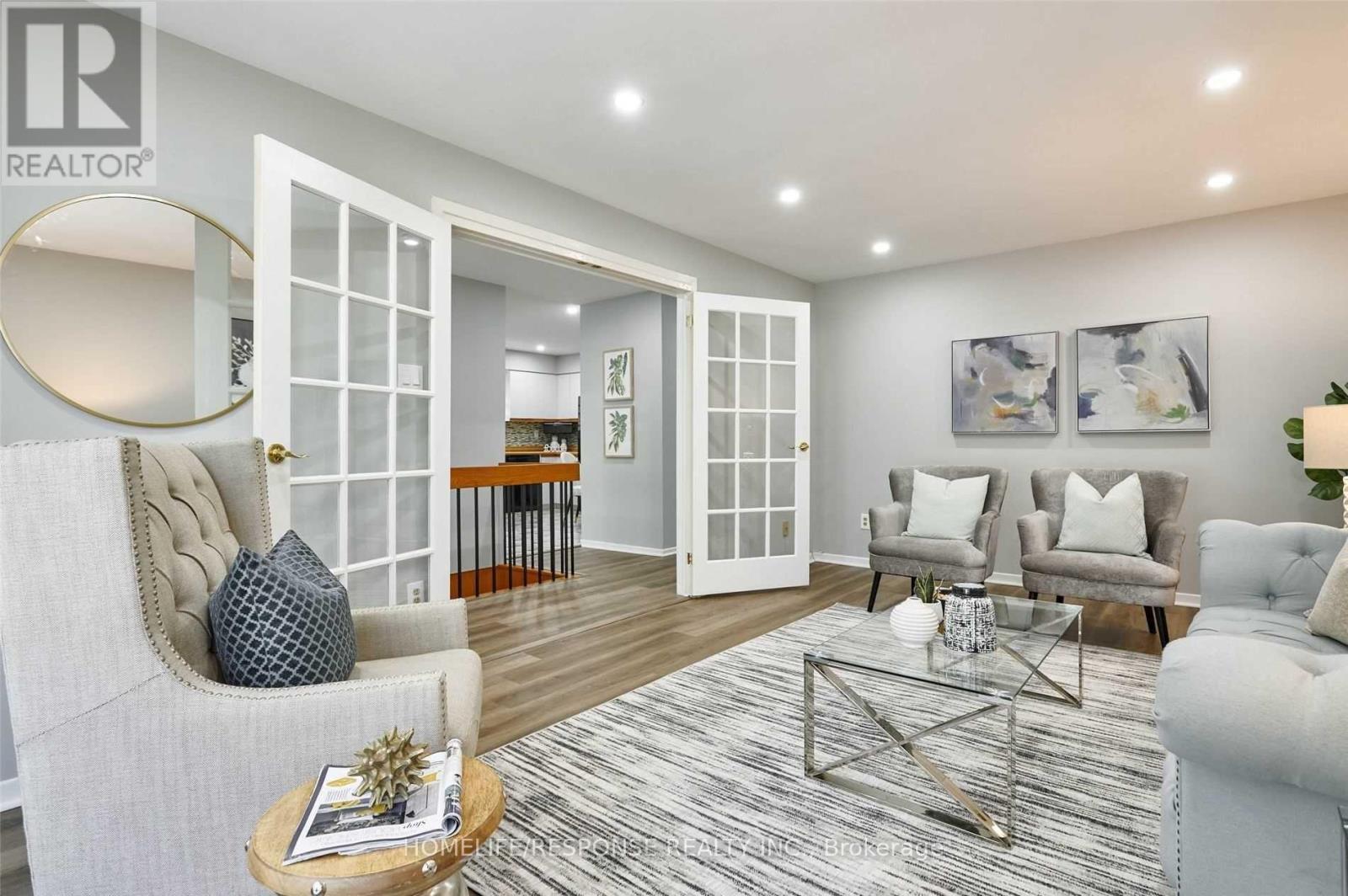 787 Sheppard Avenue Property Photo 3