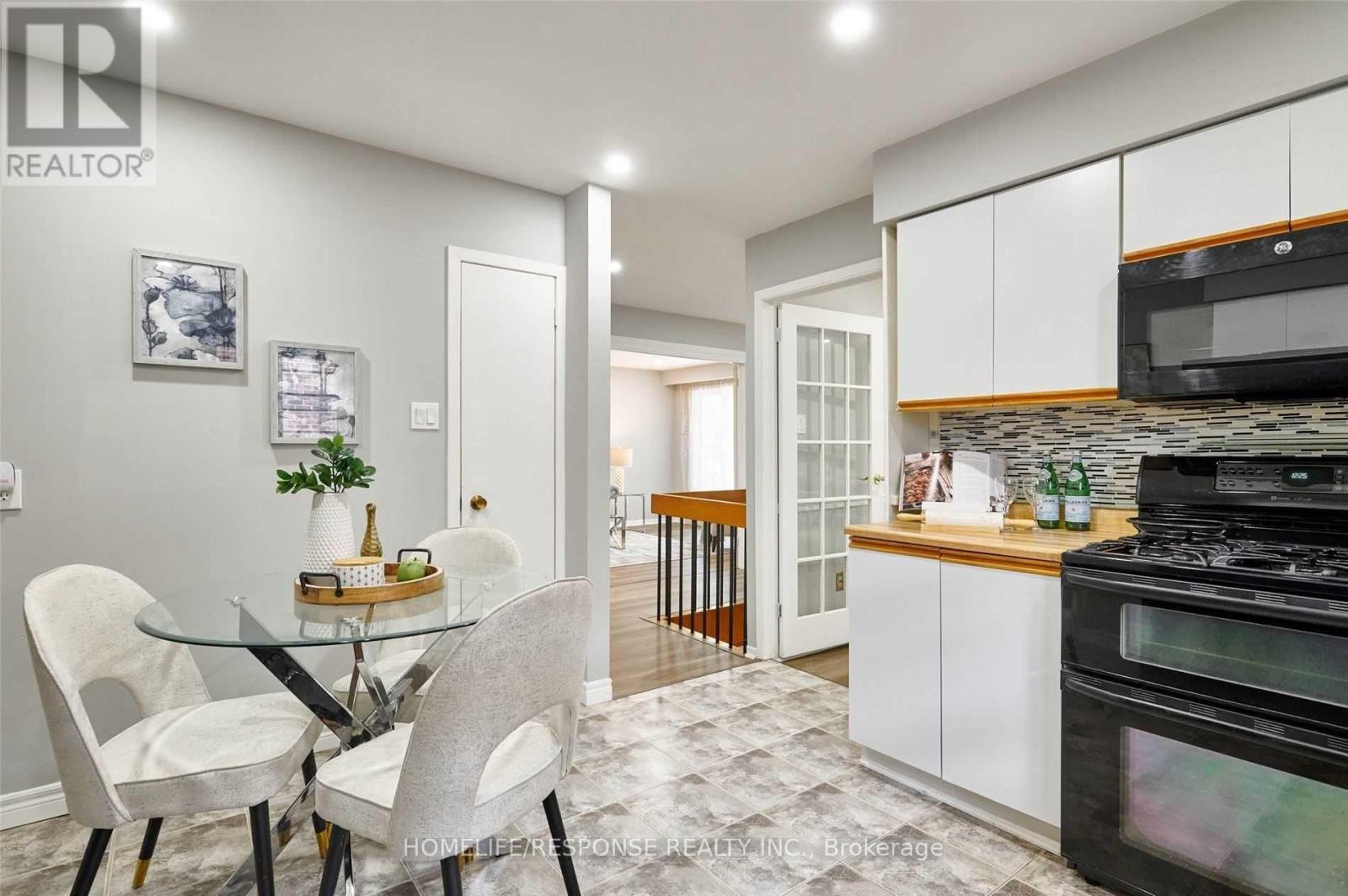 787 Sheppard Avenue Property Photo 10