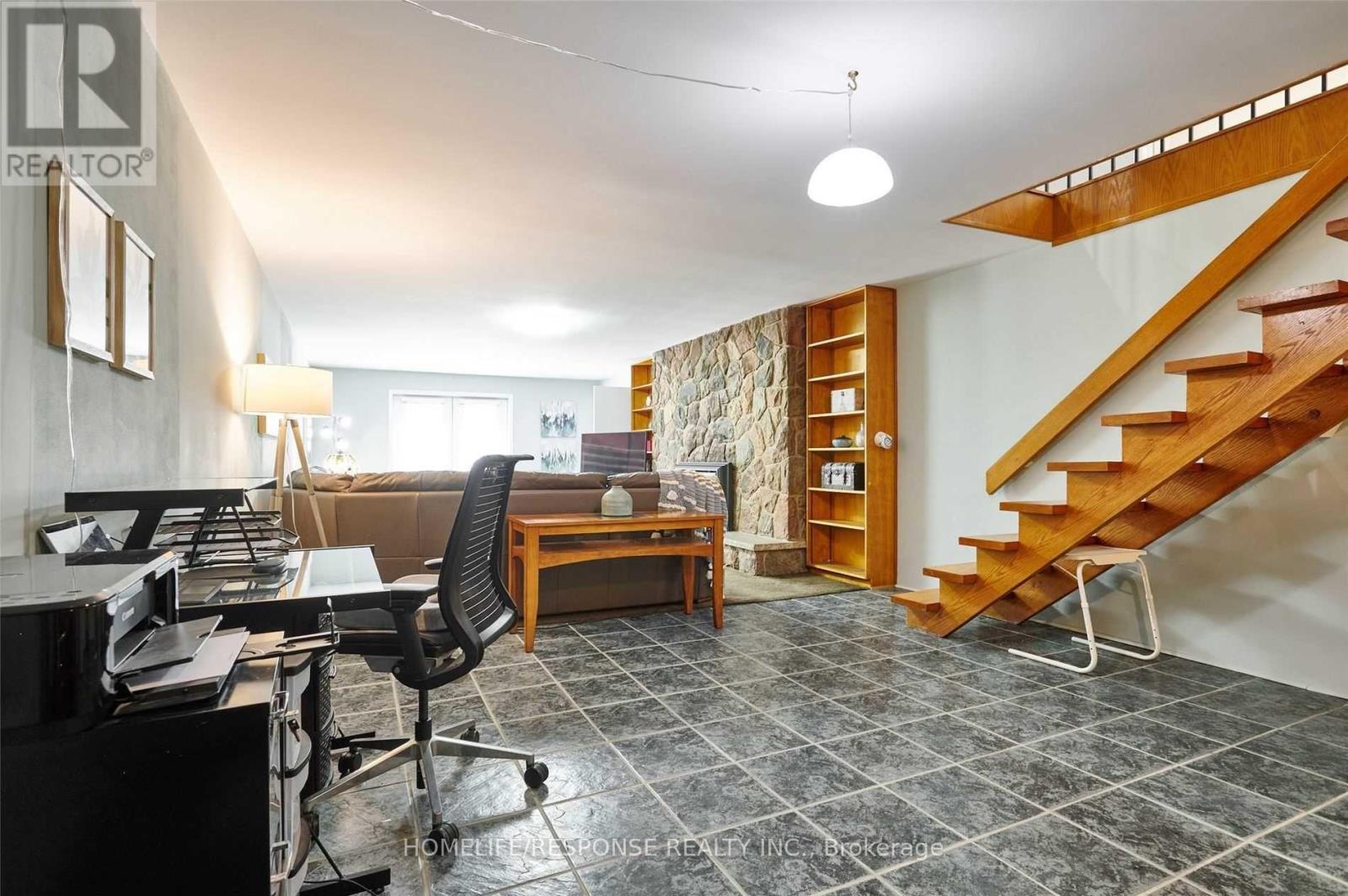 787 Sheppard Avenue Property Photo 12