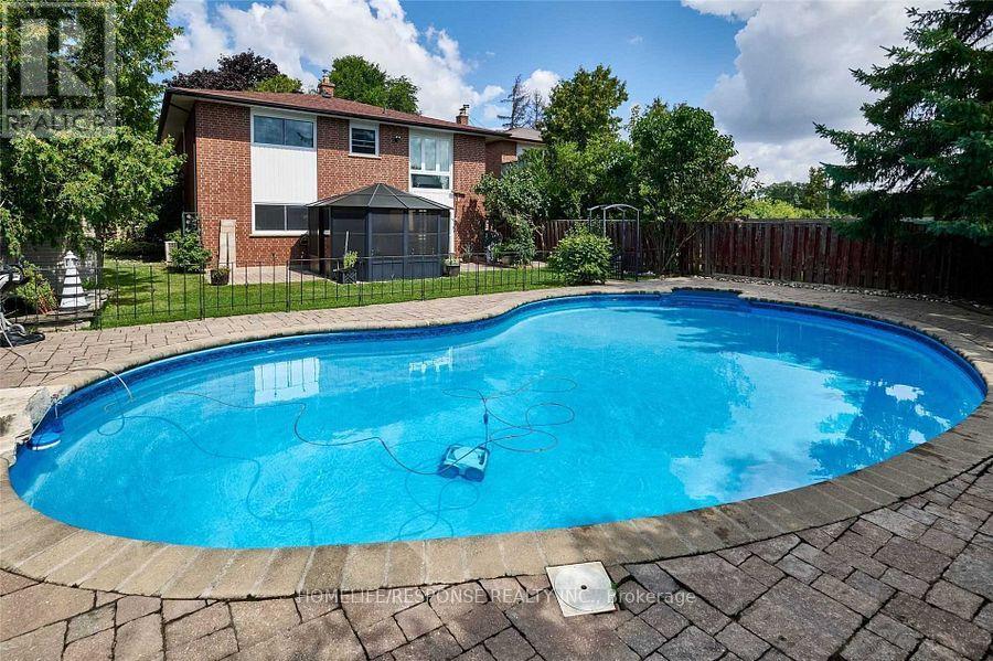 787 Sheppard Avenue Property Photo 21