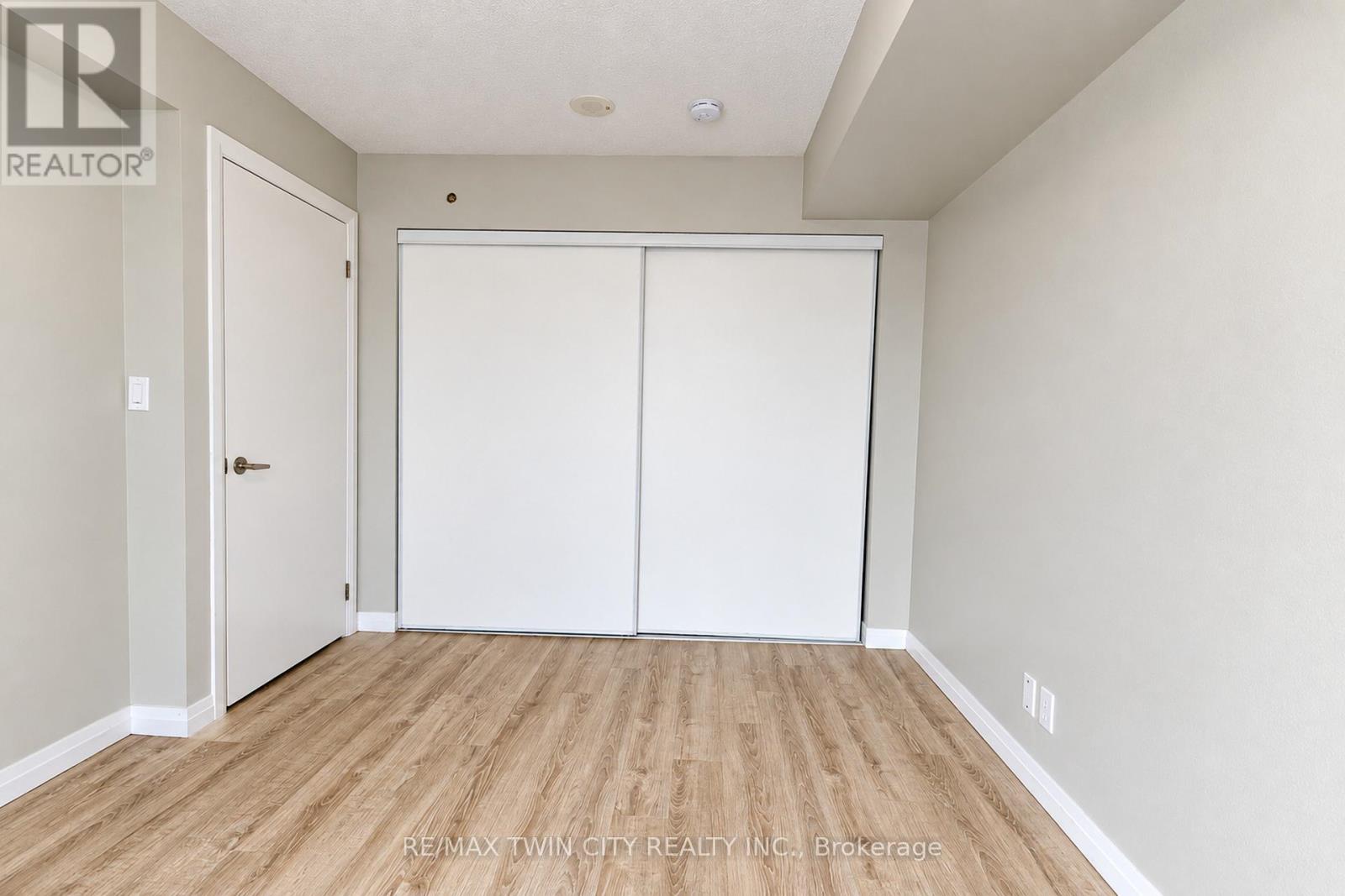 1206 - 2152 Lawrence Avenue E Property Photo 12