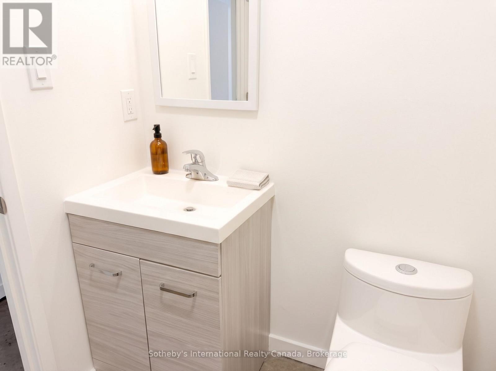 106 - 401 Logan Avenue Property Photo 6