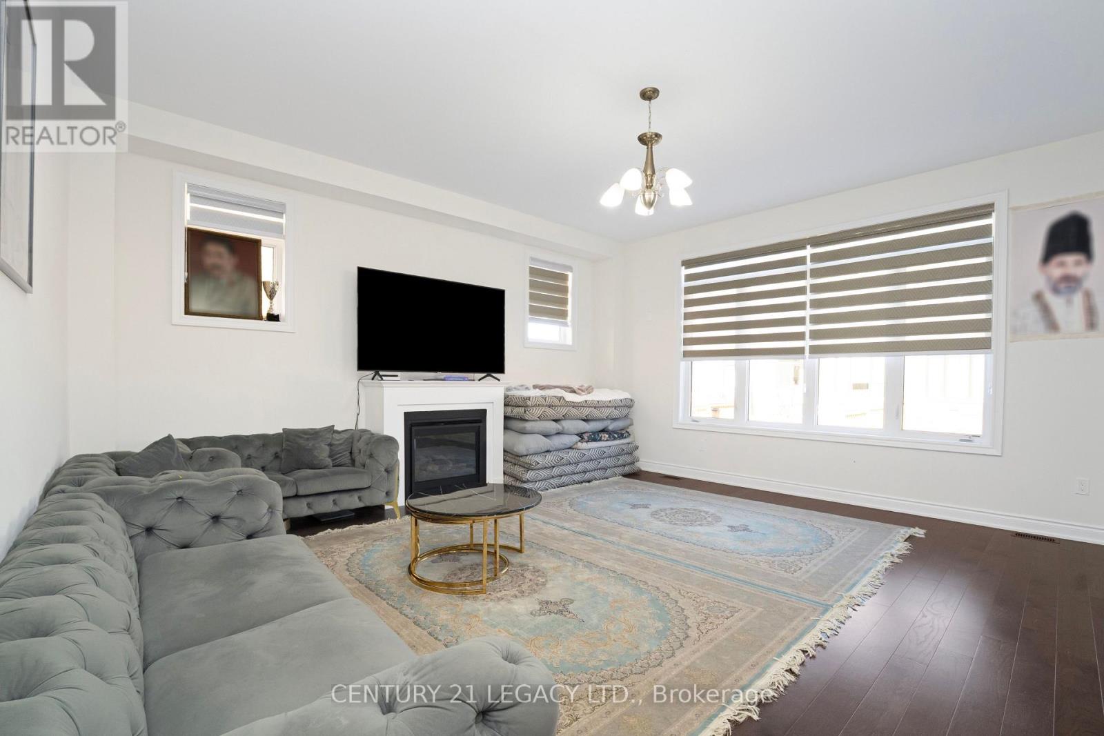 21 Olerud Drive Property Photo 9