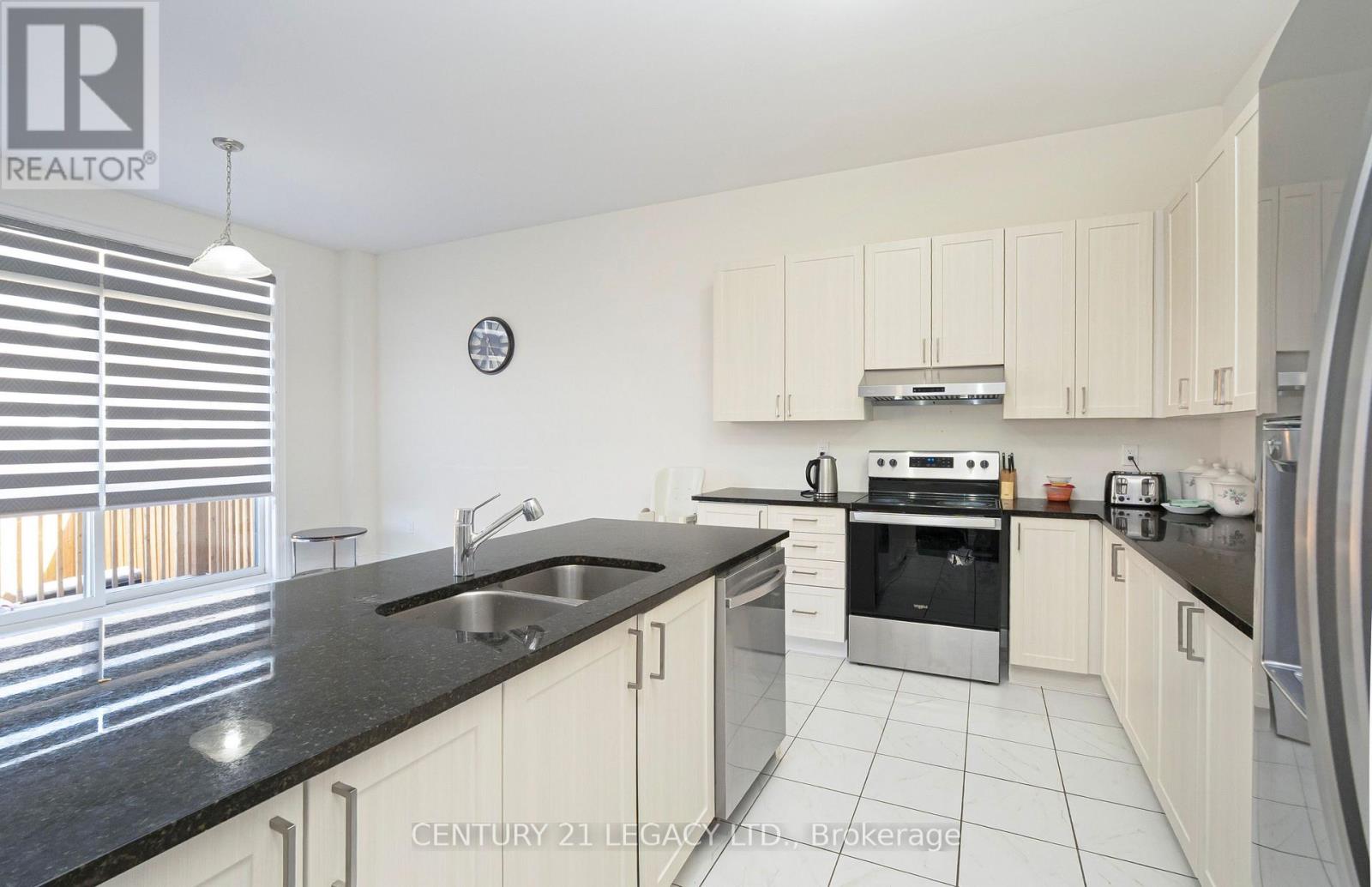 21 Olerud Drive Property Photo 18