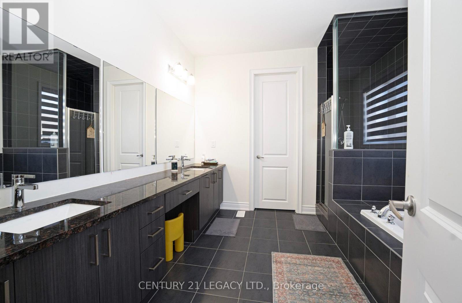 21 Olerud Drive Property Photo 24