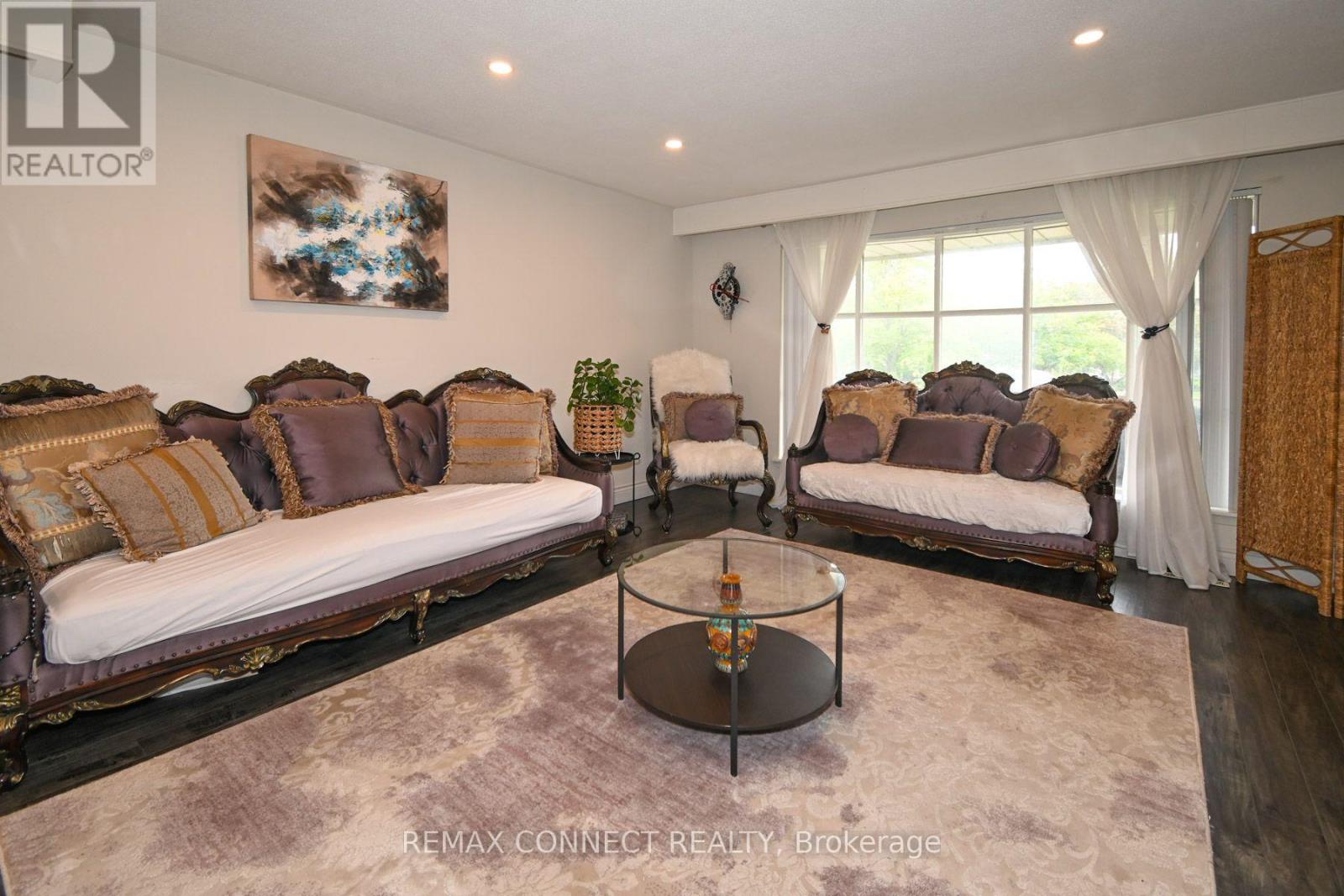 24 Lalton Place Property Photo 4