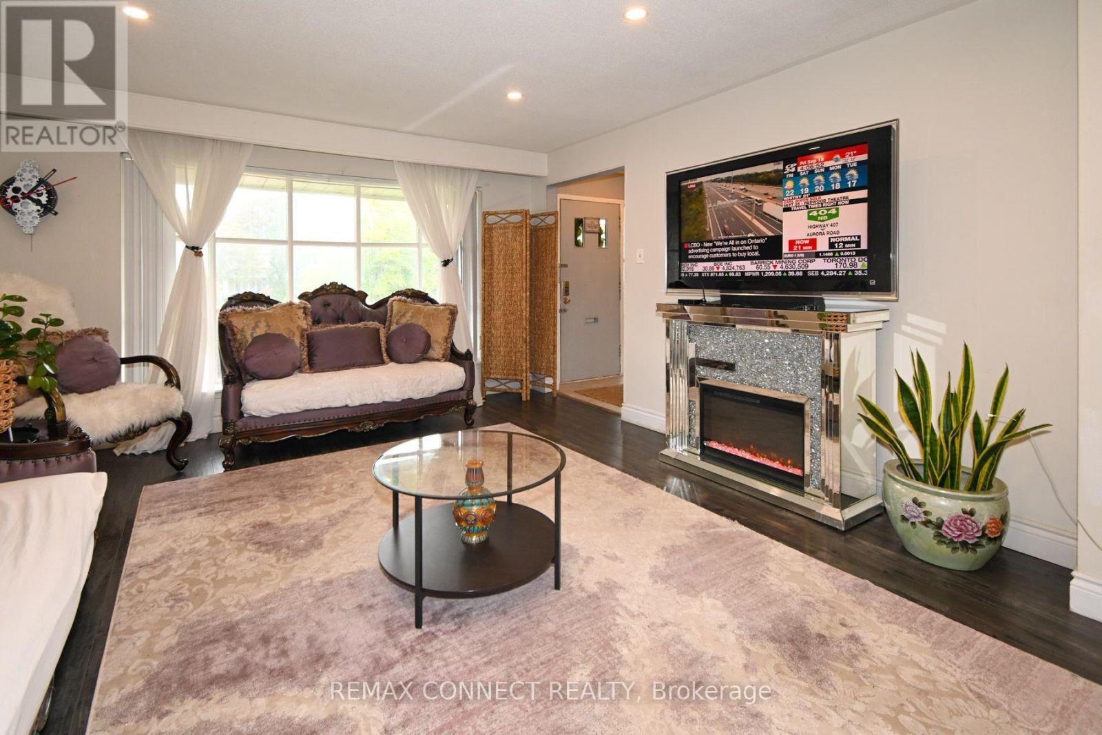 24 Lalton Place Property Photo 5