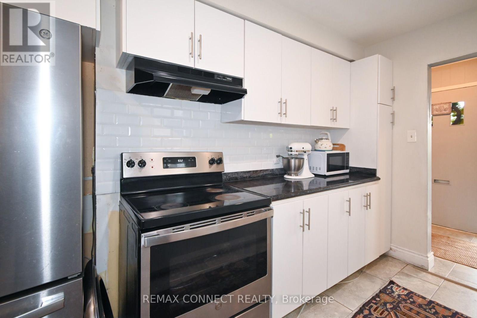 24 Lalton Place Property Photo 11