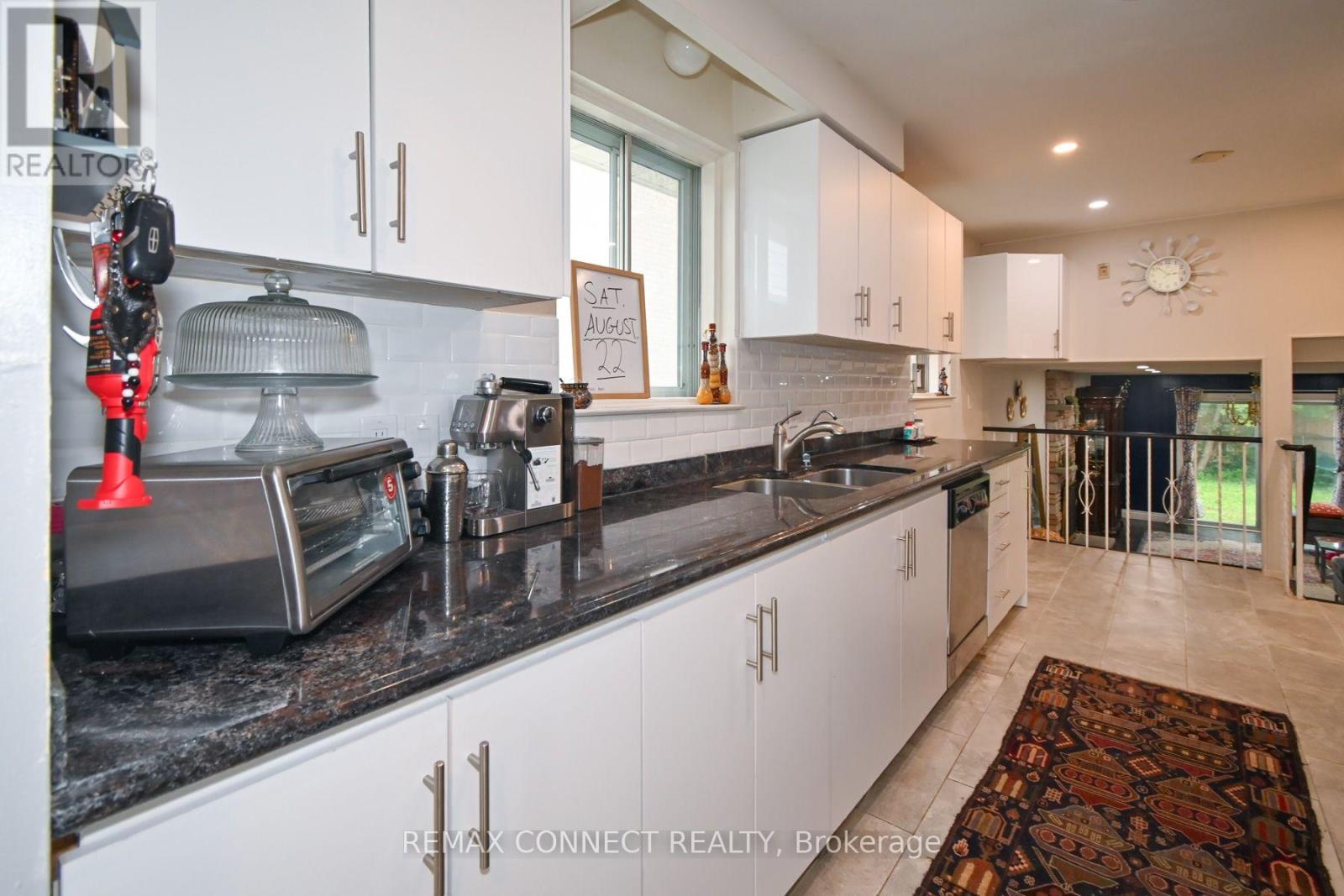24 Lalton Place Property Photo 12