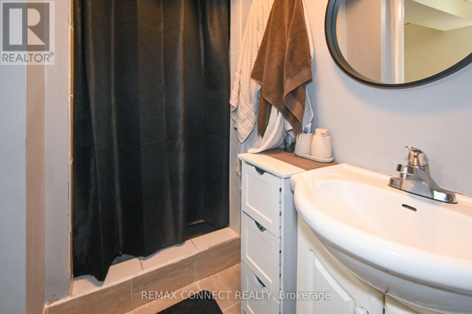 24 Lalton Place Property Photo 36