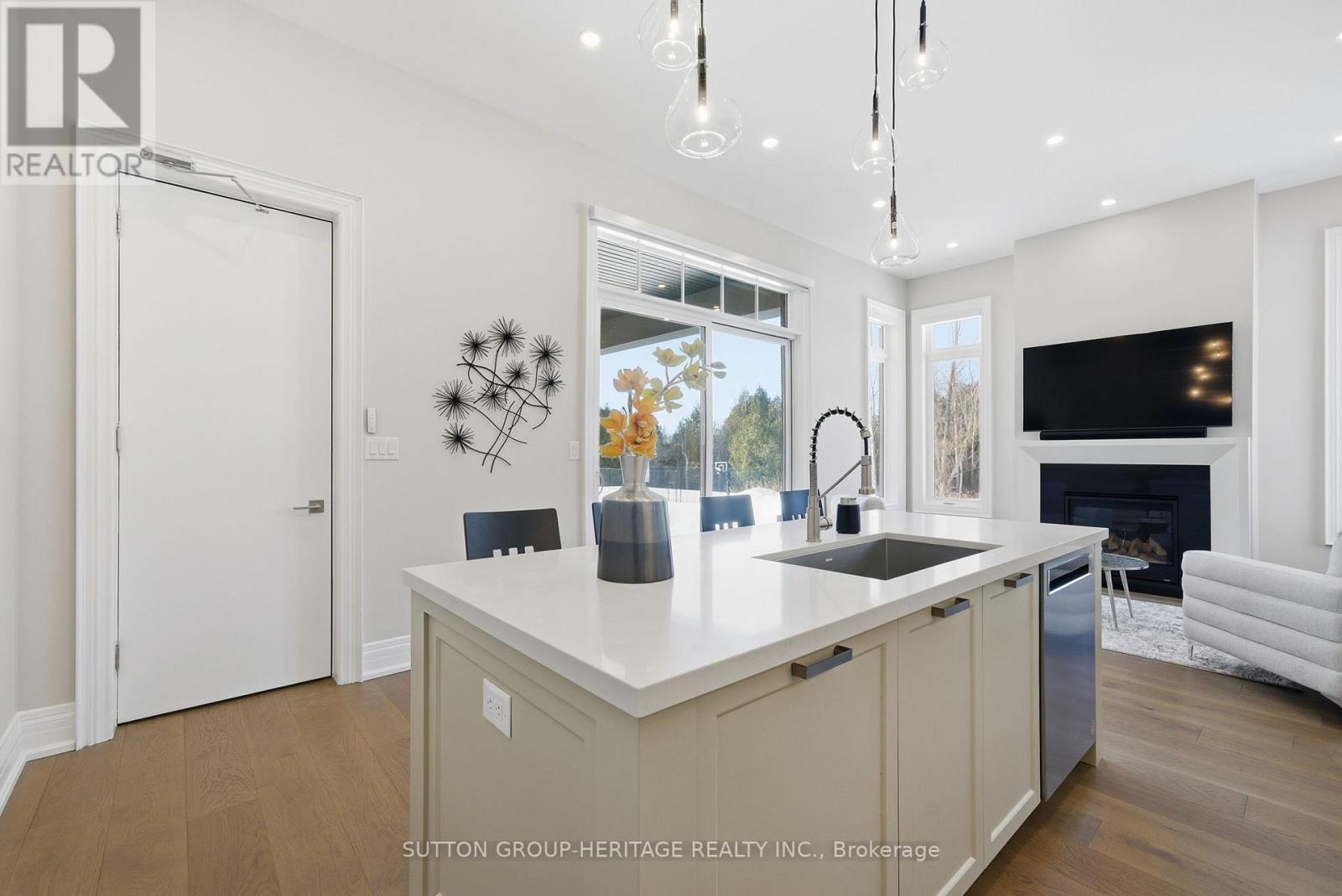 18 Dexshire Drive Property Photo 22
