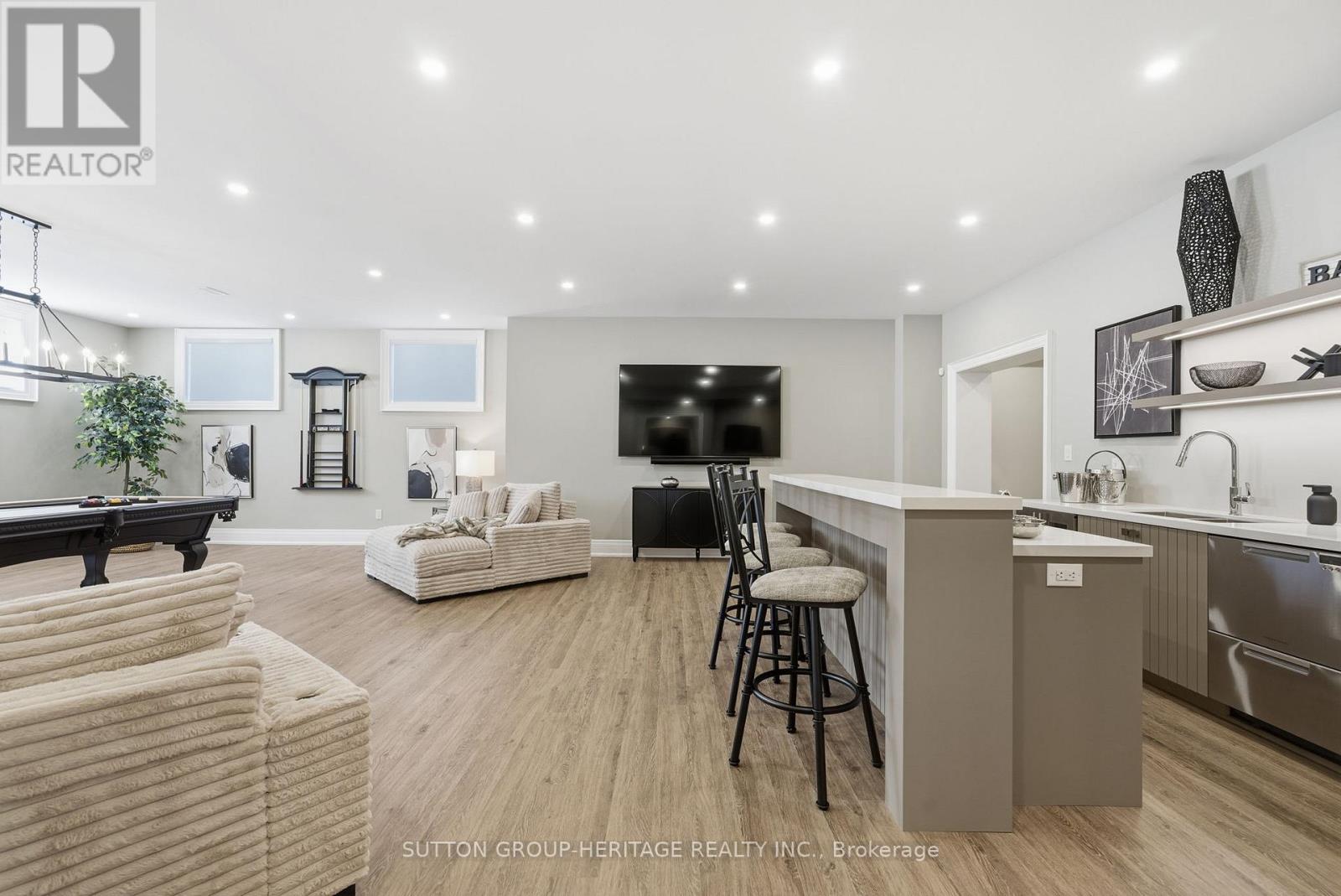 18 Dexshire Drive Property Photo 39