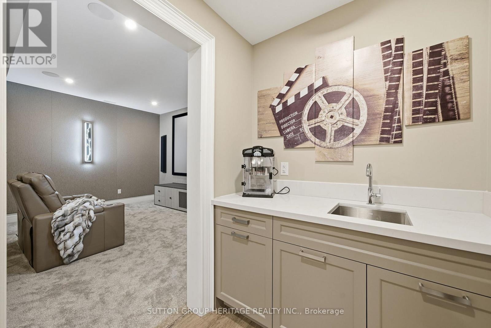 18 Dexshire Drive Property Photo 46