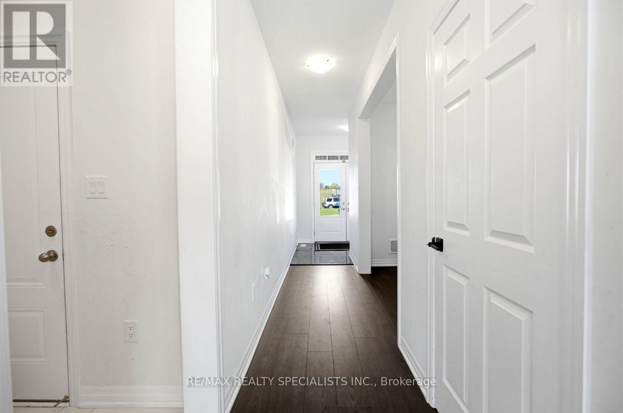 27 Salmon Crescent Property Photo 6