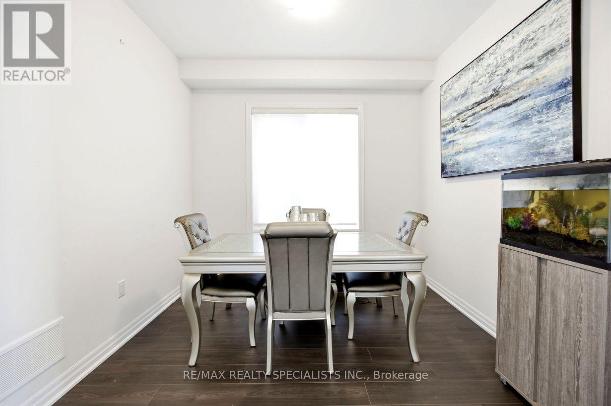 27 Salmon Crescent Property Photo 7