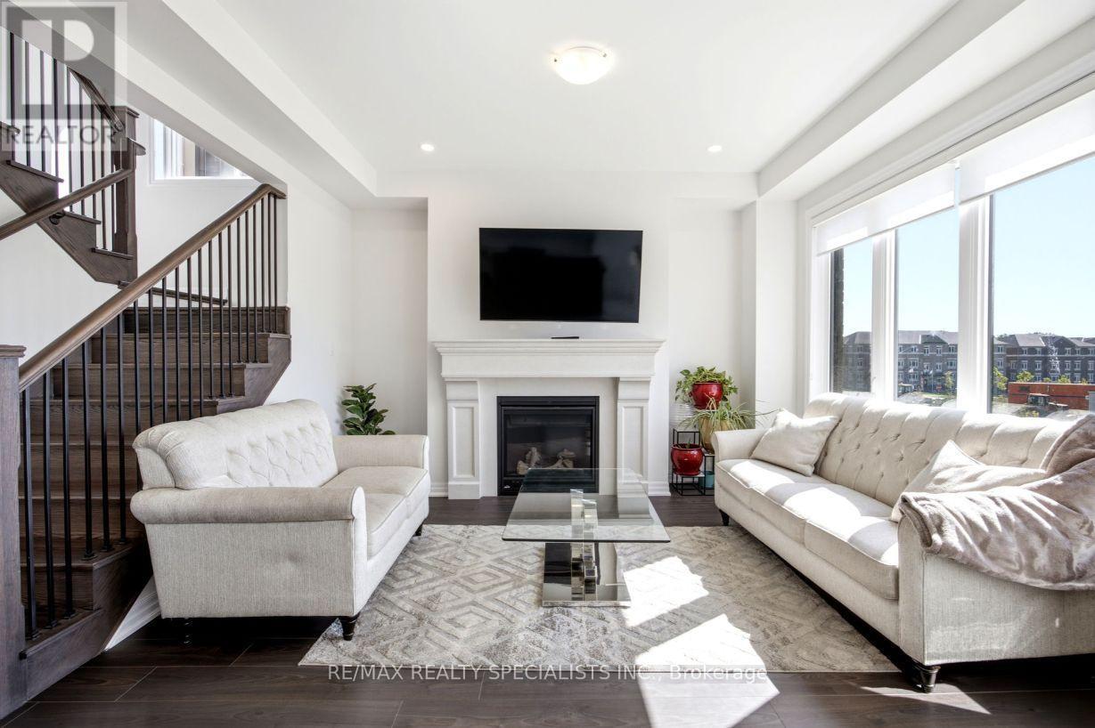 27 Salmon Crescent Property Photo 9