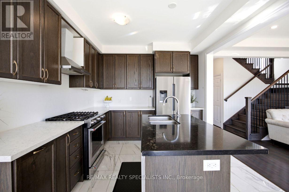 27 Salmon Crescent Property Photo 16