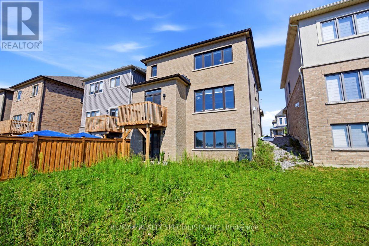 27 Salmon Crescent Property Photo 32