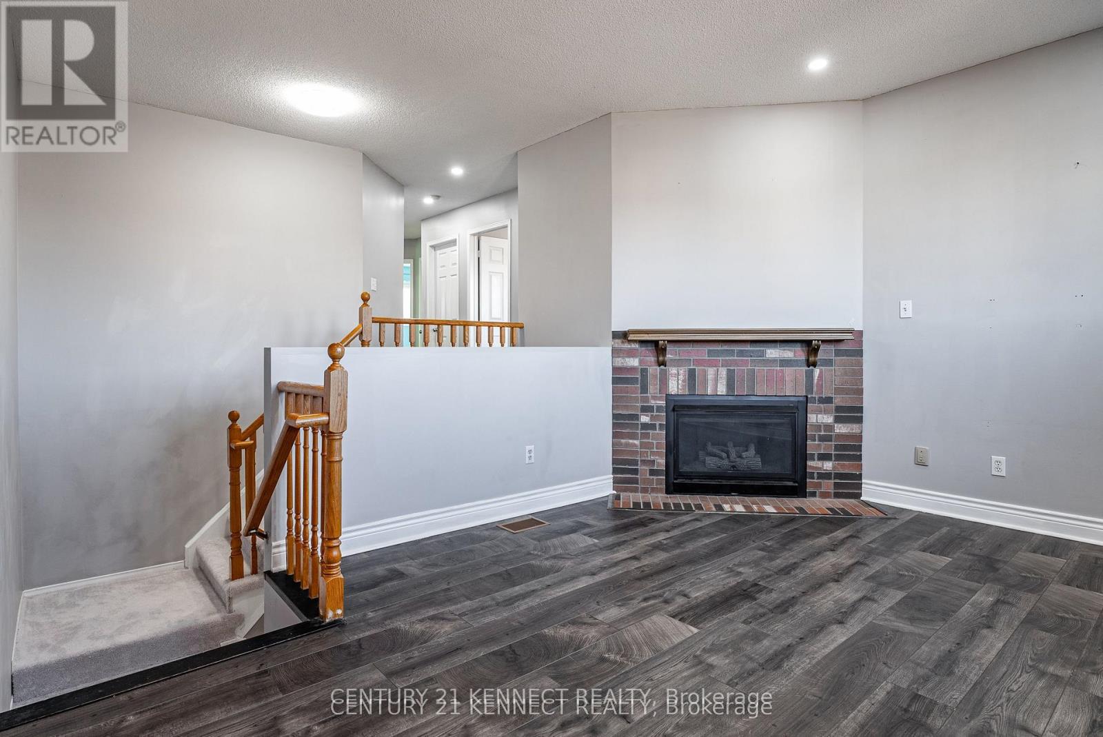 5 Knotty Pine Drive Property Photo 12