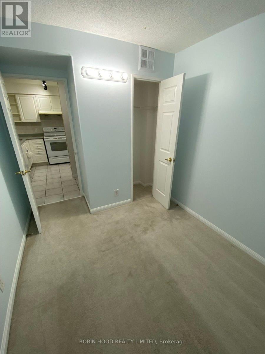 1805 - 11 Lee Centre Drive Property Photo 4